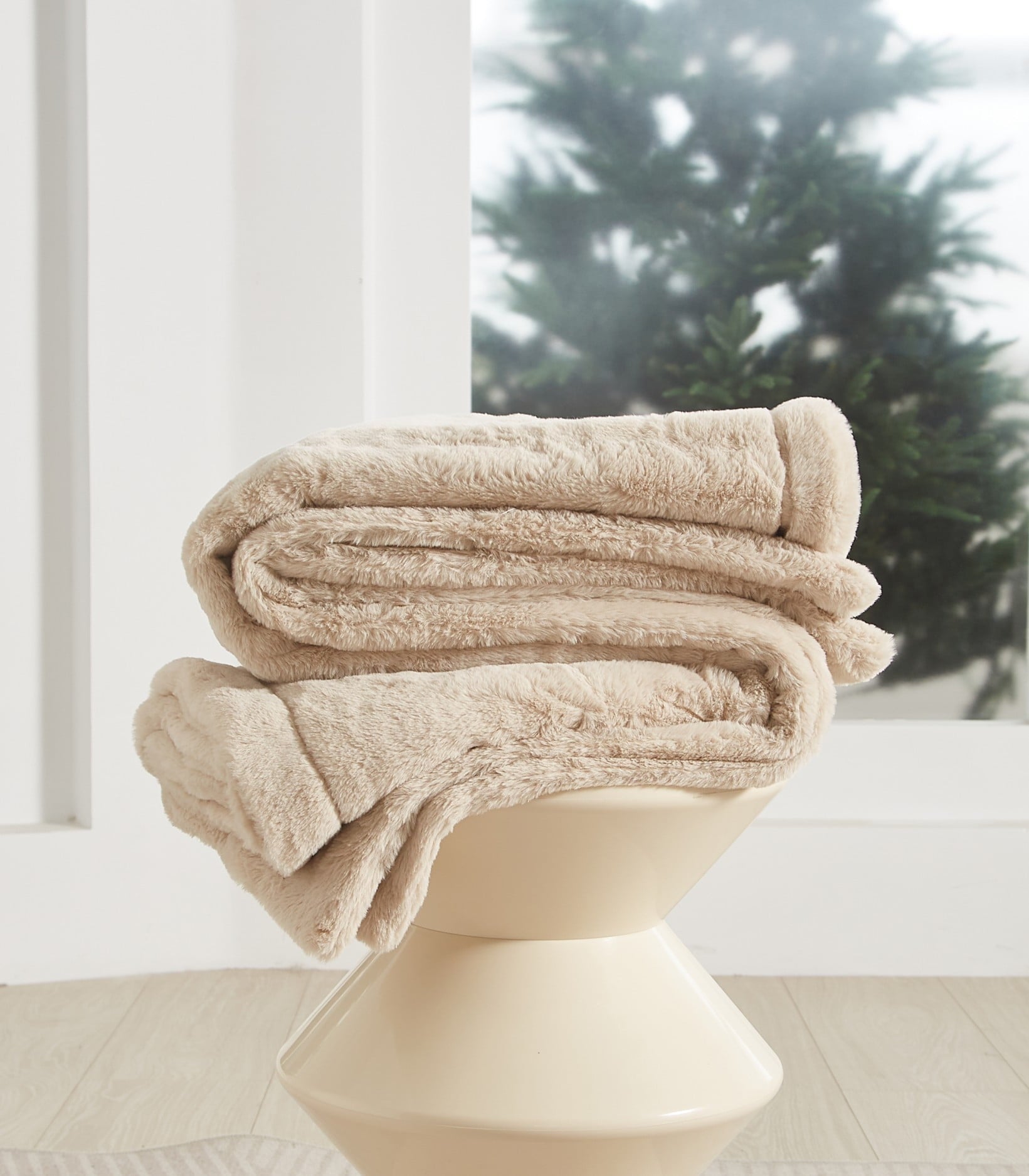 Cozy Haven Oversized Faux Fur Throw Blanket, Soft Beige, 50" x 72"